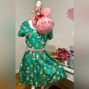 Stitch Shoppe CHRISTMAS DRESS & PURSE. Size Large Dress EUC, Purse-new